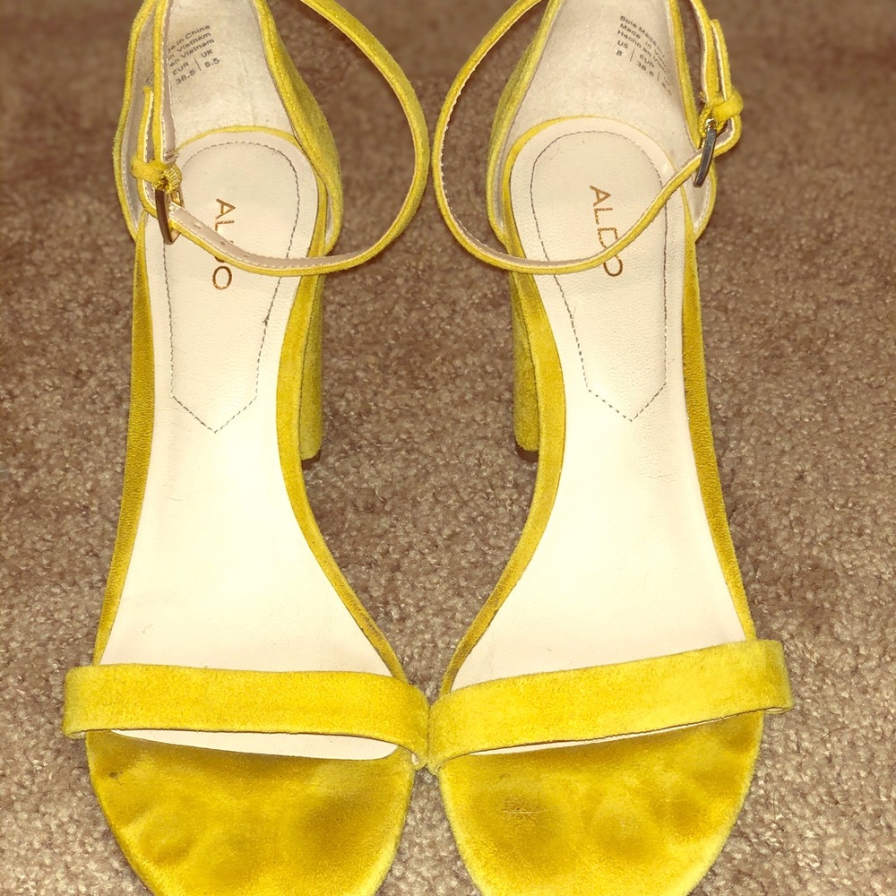 Yellow suede strappy heals